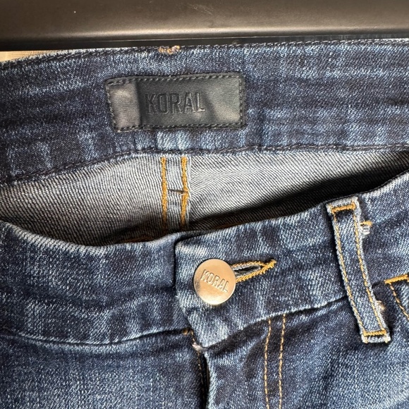 Koral Capri Jeans - Picture 3 of 7